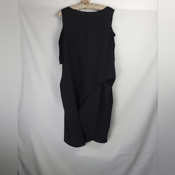 Comfy USA Black Cold Shoulder Draping Asymmetrical Artsy Chic Midi Dress Sz Med - Picture 7 of 9